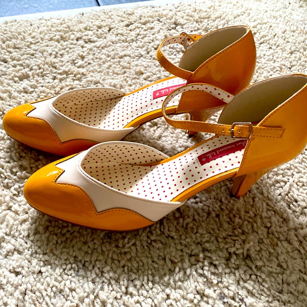 B.A.I.T Footwear heels size 9